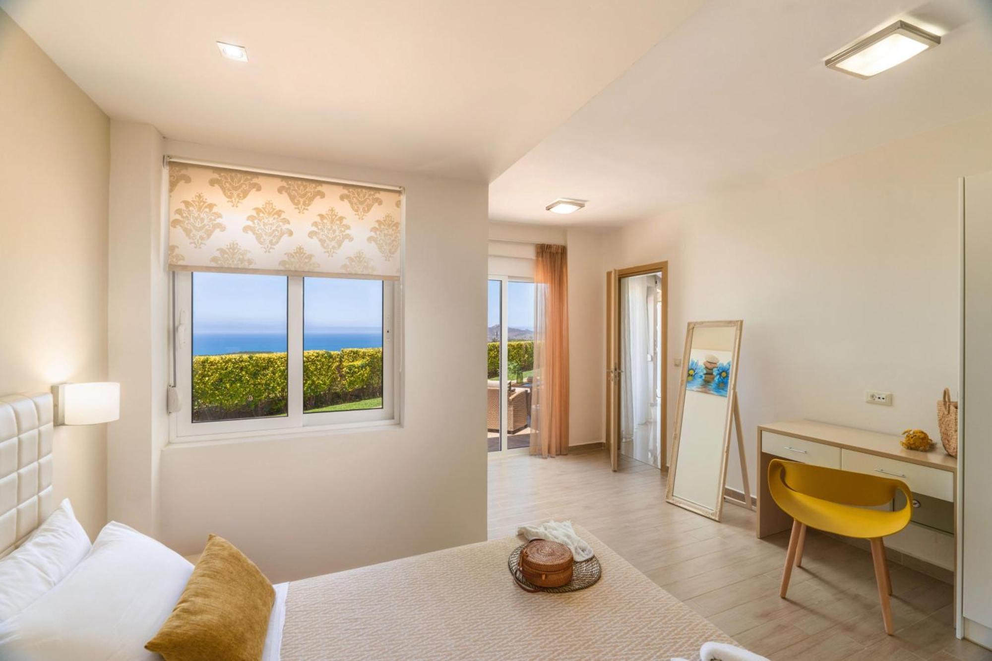Villa Ariella With Sea View Agia Marina Exterior foto
